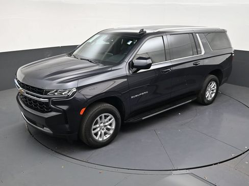 Used 2024 Chevrolet Suburban LS RWD image 12