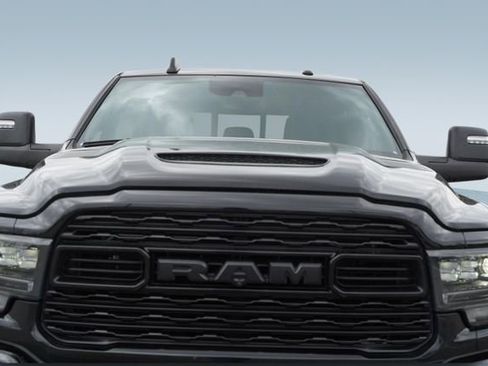 Used 2024 RAM 2500 Limited image 39