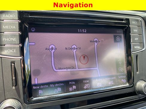Used 2019 Volkswagen Beetle 2.0T SE FWD image 18