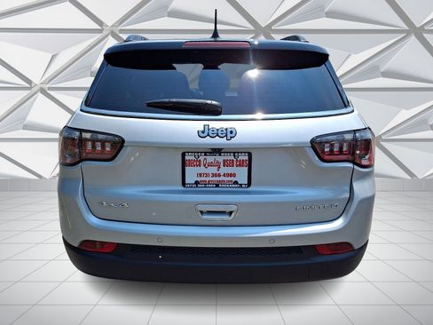 Used 2025 Jeep Compass Limited AWD/4WD image 9