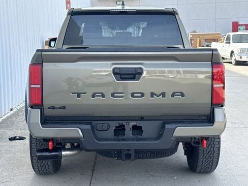 Used 2026 Toyota Tacoma TRD Off-Road image 5