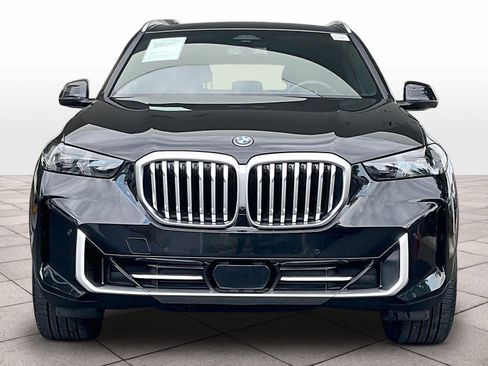 Used 2024 BMW X5 xDrive50e w/ Parking Assistance Package AWD/4WD image 3