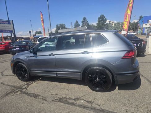 Used 2022 Volkswagen Tiguan SE R-Line AWD/4WD image 10