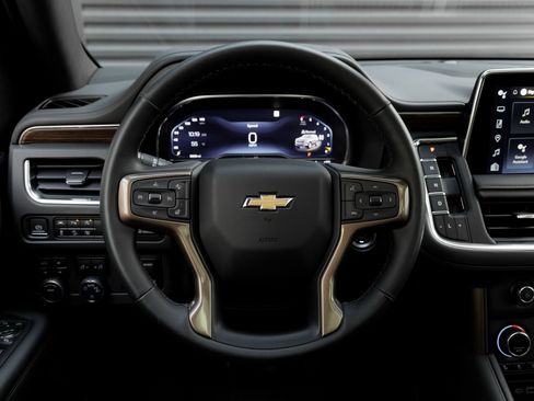 Used 2023 Chevrolet Tahoe High Country w/ Premium Package image 19