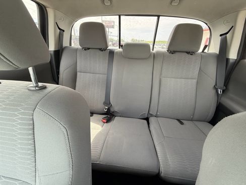 Used 2018 Toyota Tacoma SR5 AWD/4WD image 31