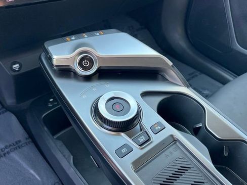 Used 2024 Kia EV6 Light image 18