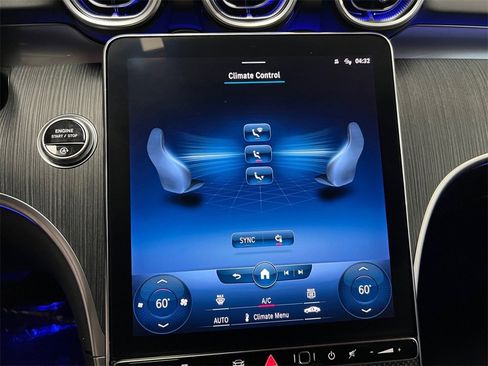 Used 2022 Mercedes-Benz C 300 4MATIC Sedan image 33