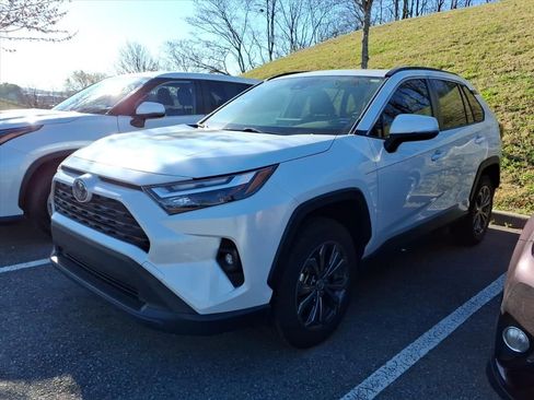 Certified 2023 Toyota RAV4 XLE Premium image 2