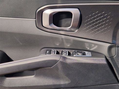 New 2025 Kia Sorento S image 16