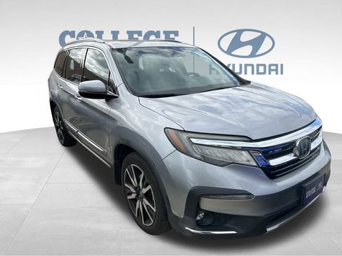 Used 2019 Honda Pilot Touring image 3