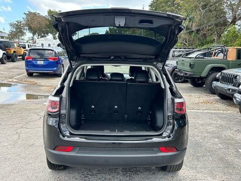 Used 2019 Jeep Compass Latitude image 25