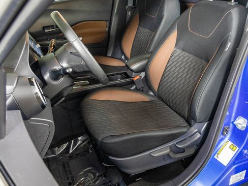 Used 2023 Nissan Kicks SR FWD image 19