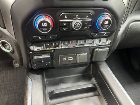 Used 2019 Chevrolet Silverado 1500 LT Trail Boss AWD/4WD image 16