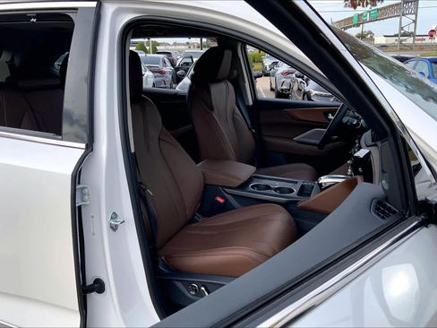 Certified 2025 Acura MDX SH-AWD w/ Technology Package image 8