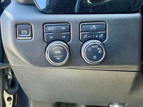 Used 2022 Chevrolet Silverado 1500 LT AWD/4WD image 19