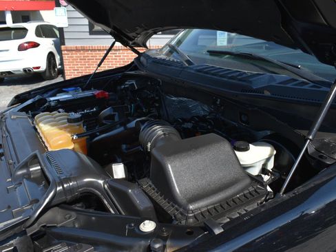 Used 2016 Ford F150 Platinum w/ Equipment Group 701A Luxury image 29