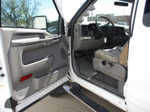 Used 2001 Ford F250 Lariat AWD/4WD image 10
