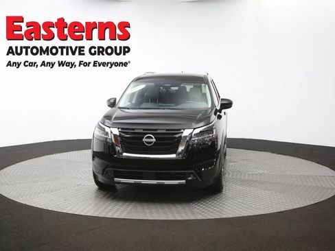 Used 2022 Nissan Pathfinder SL AWD/4WD image 52