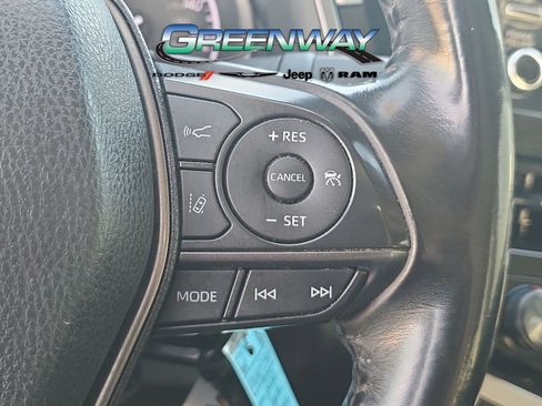 Used 2021 Toyota Camry SE image 16