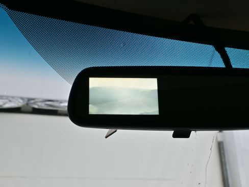 Used 2019 Chevrolet Express 3500 w/ Driver Convenience Package image 17