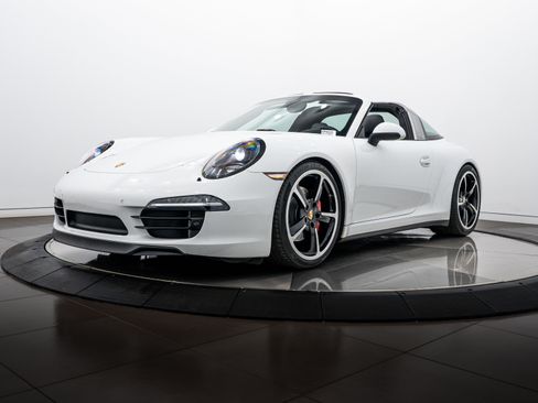 Certified 2014 Porsche 911 Targa 4S image 1