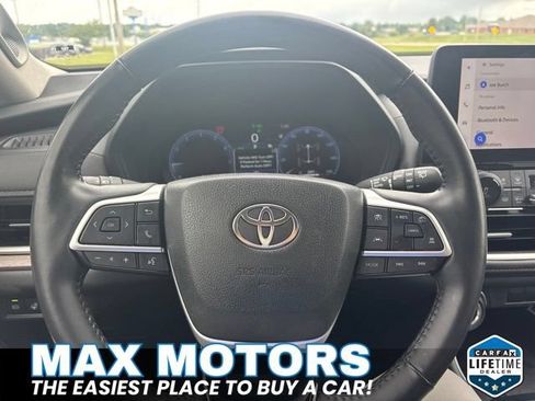 Used 2024 Toyota Grand Highlander AWD image 15