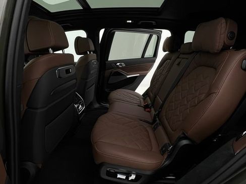 New 2026 BMW X7 xDrive40i w/ M Sport Package image 10