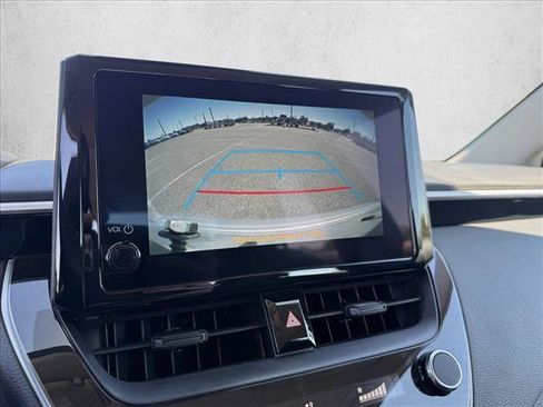 Used 2025 Toyota Corolla LE FWD image 18