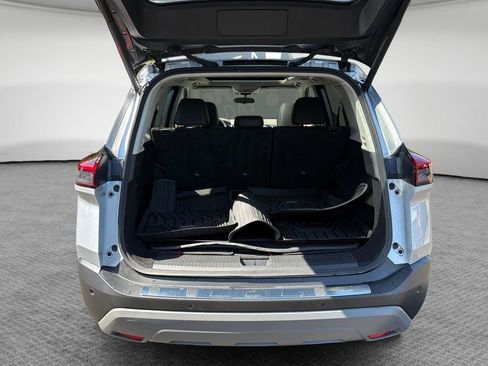 Used 2023 Nissan Rogue SV w/ SV Premium B Package FWD image 25