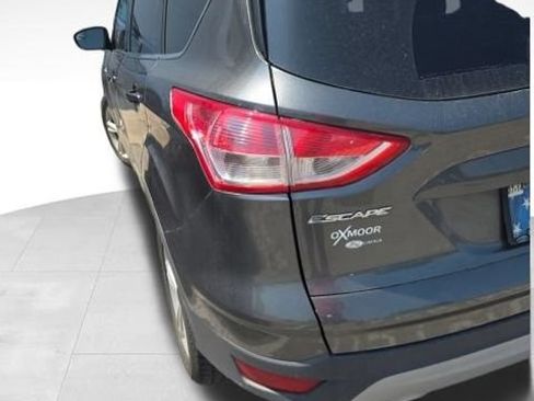 Used 2016 Ford Escape SE FWD image 11