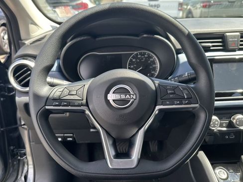 Certified 2025 Nissan Versa SV w/ Trunk Package image 17