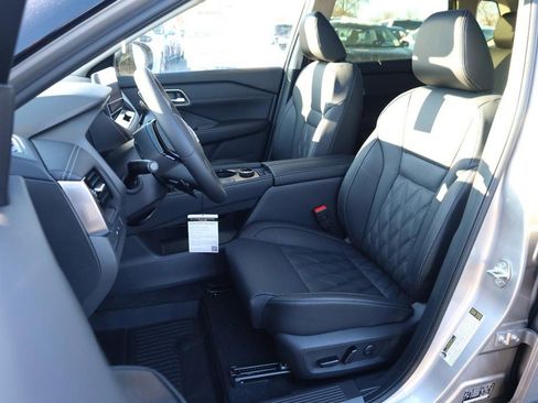 New 2026 Nissan Rogue Platinum w/ Platinum Premium Package image 10