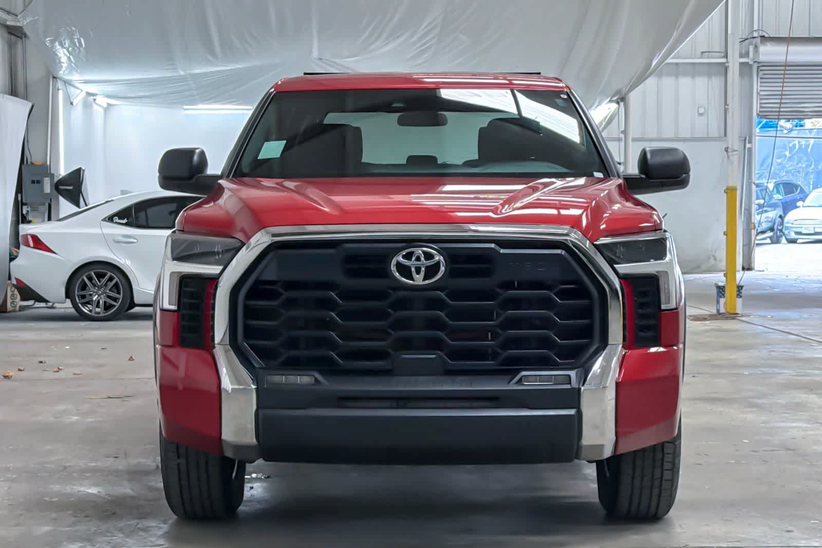 Used 2025 Toyota Tundra SR5 w/ TRD Off-Road Package AWD/4WD image 10