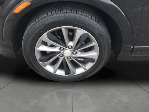 Used 2023 Buick Encore GX Select w/ Sport Touring Package FWD image 2