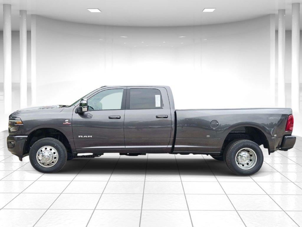 New 2026 RAM 3500 Laramie w/ Sport Appearance Package AWD/4WD image 6