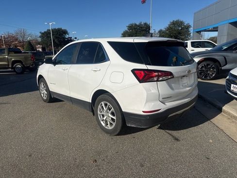 Used 2024 Chevrolet Equinox LT image 2