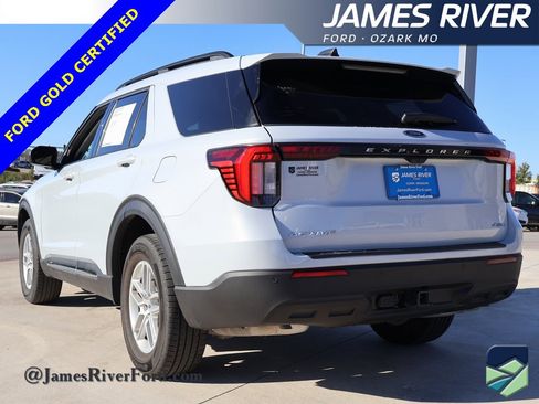 Certified 2025 Ford Explorer Active image 3