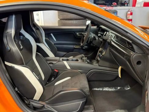 Used 2020 Ford Mustang Shelby GT500 w/ Carbon Fiber Track Pack RWD image 4
