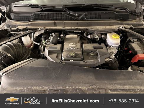 Used 2024 RAM 2500 Tradesman w/ Chrome Appearance Group image 29
