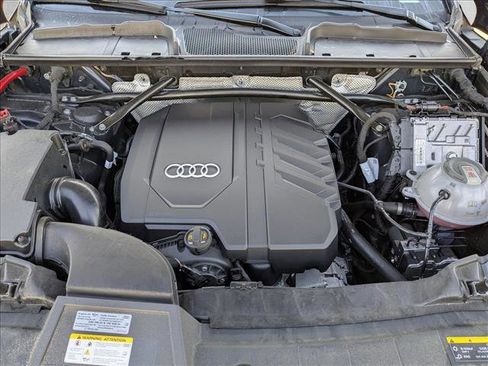 Certified 2025 Audi Q5 2.0T Premium Plus image 21