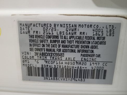 Used 2025 Nissan Sentra SV FWD image 33