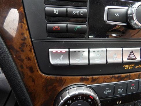 Used 2013 Mercedes-Benz SL 550 image 19