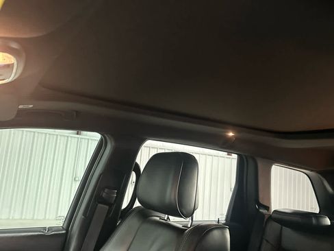 Used 2017 Jeep Grand Cherokee Overland AWD/4WD image 20