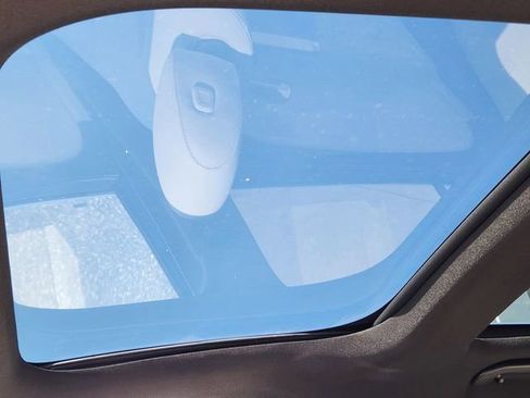 Used 2026 Mercedes-Benz GLB 250 4MATIC image 21