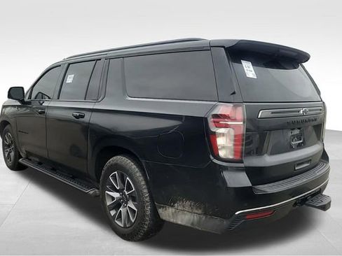 Used 2021 Chevrolet Suburban Z71 w/ Z71 Off-Road Package image 8