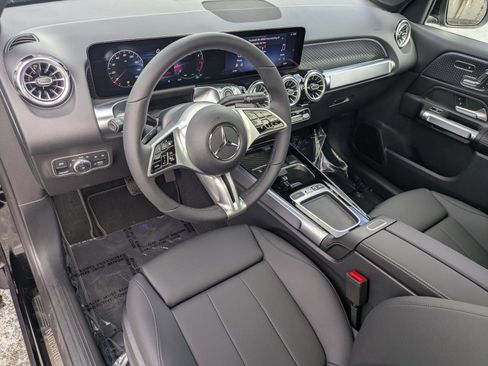 Used 2026 Mercedes-Benz GLB 250 4MATIC image 10