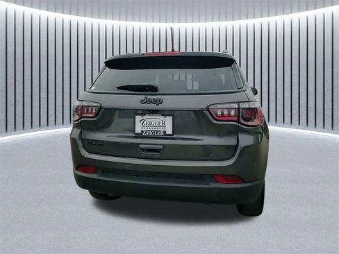 Used 2023 Jeep Compass Altitude w/ Convenience Group image 8