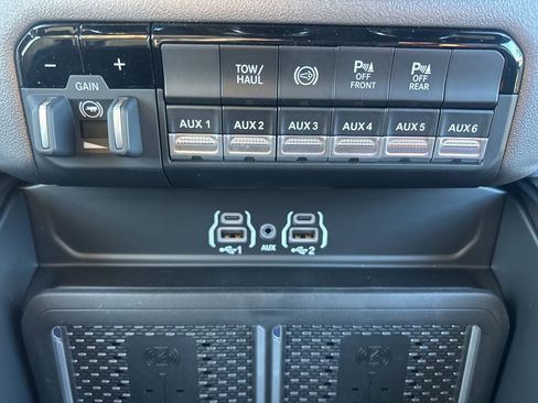 New 2026 RAM 3500 Big Horn AWD/4WD image 21