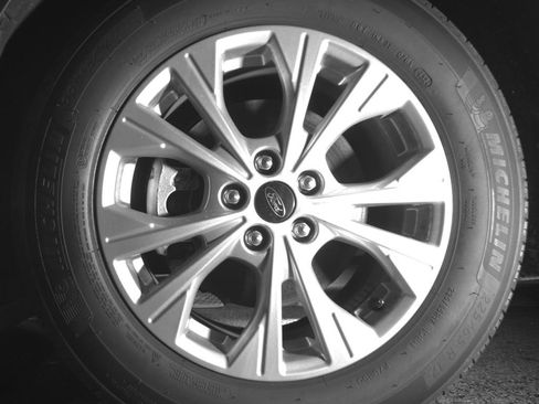 Used 2025 Ford Escape Active w/ Cold Weather Package FWD image 29