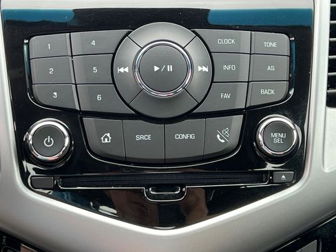 Used 2016 Chevrolet Cruze LT FWD image 25